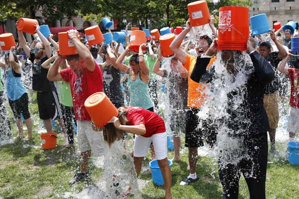 What is ALS Ice bucket challenge