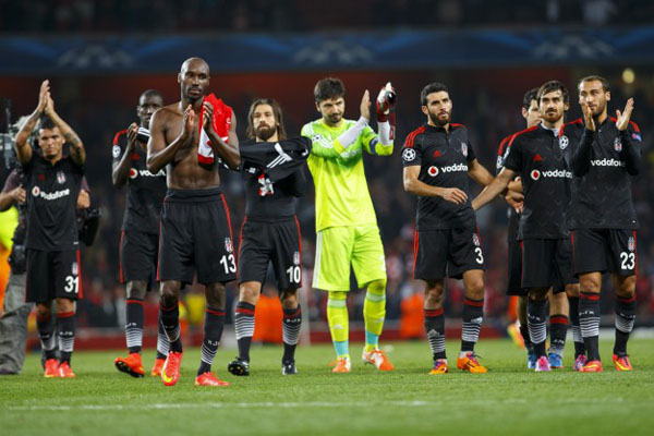 Arsenal eliminate Besiktas to reach CL group stage