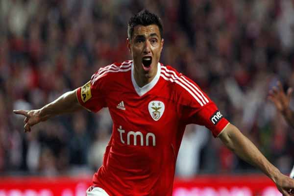 Trabzonspor set to sign Cardozo