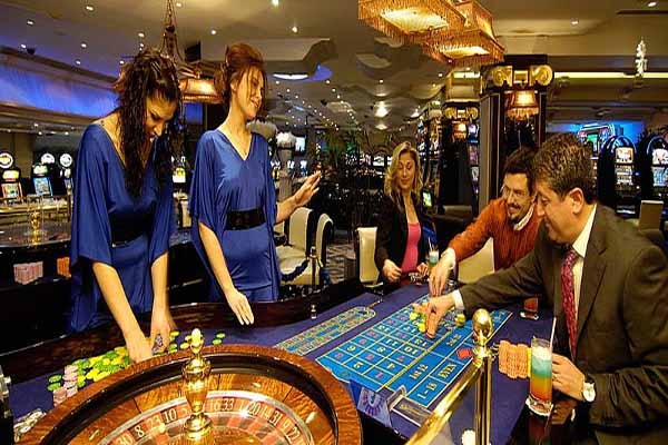 Cyprus plans tax breaks, casinos to kickstart economy