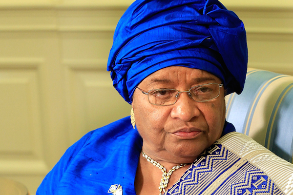 Liberia president tours hospitals, hails China Ebola aid