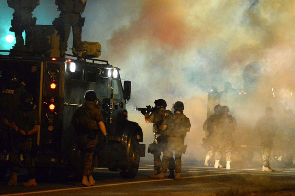 Obama to send top lawyer to Ferguson amid unrest