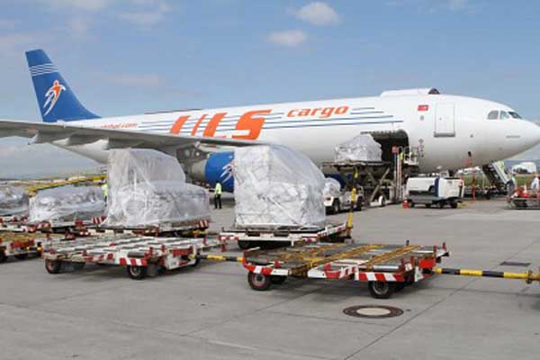 Germany sends aid materials to Syrian refugees