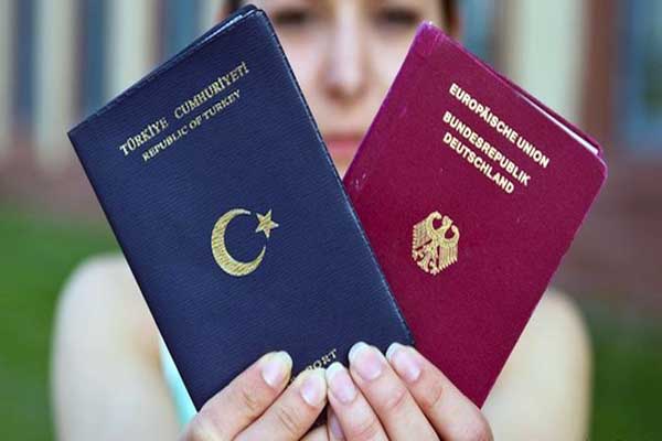 Germany discusses dual citizenship issue
