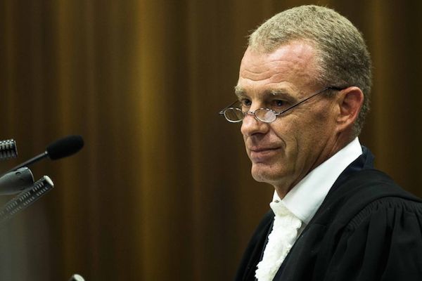 S. Africa prosecutor slams Pistorious 'snowball of lies'