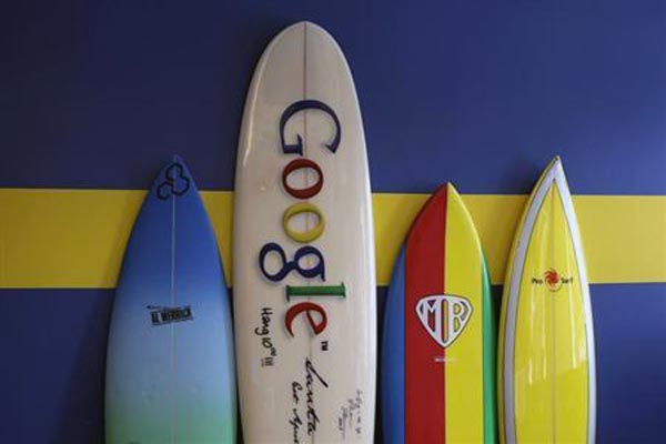 Google unveils prepaid debit card