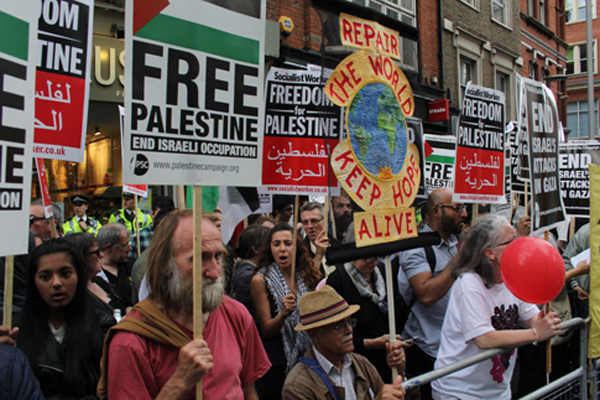 Hundreds protest against Israeli policies in London