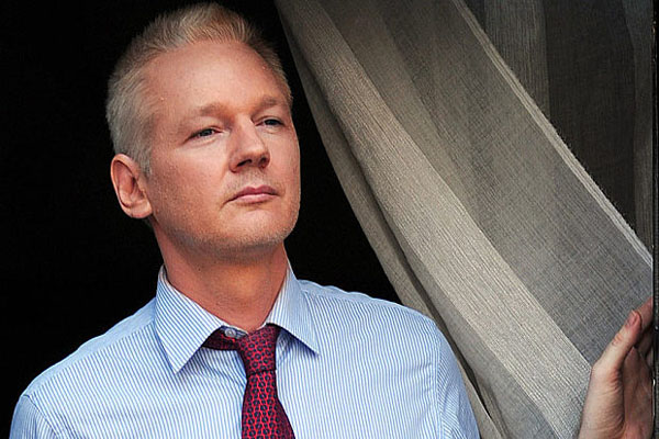 Wikileaks Founder Julian Assange, 'Could Be Planning To Surrender'