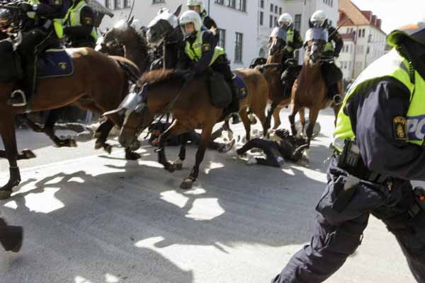 Protest violence reveals Swedes' far-right fears