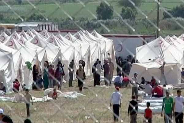 Turkey deports some Syrian refugees