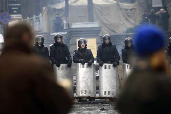 Ukraine places anti-terrorist forces on alert