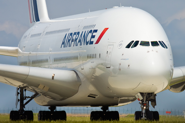 Air France urged to halt flights to Ebola-stricken Freetown