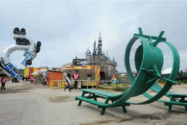 Extra tickets now available for Dismaland