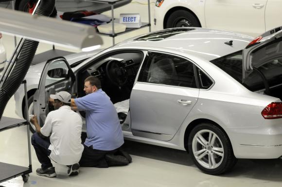 Obama weighs in on contentious union vote at Volkswagen plant