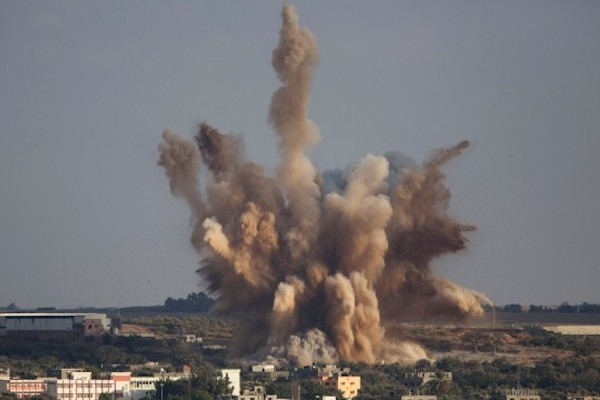 Hundreds flee Gaza homes following Israeli attacks