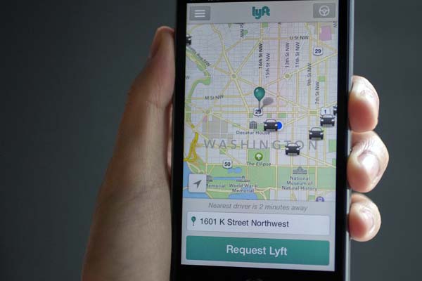 Lyft Accuses Uber of Booking Then Canceling More Than 5,000 Rides