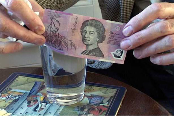 Bank of England to launch "plastic banknotes"
