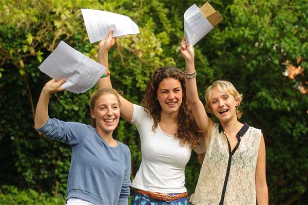 Islington students celebrate A level results‏