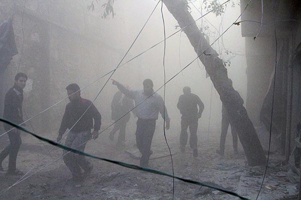 Syria regime bombs Aleppo market, 35 dead