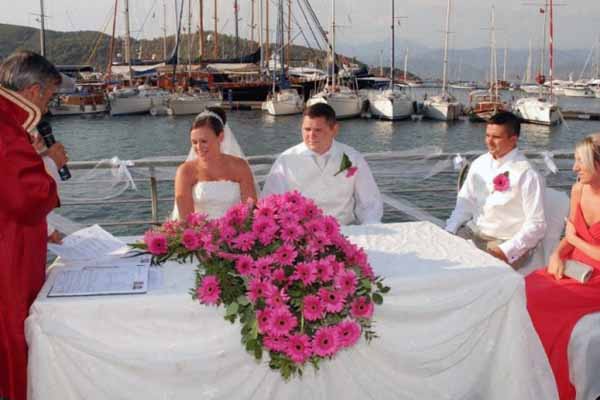 Istanbul weddings more and more foreign couples