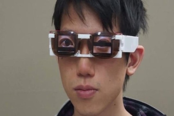 Cyborg glasses save users the need to control emotions