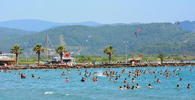 Turkey sees 25 pct rise in foreign visitors in Jan-July