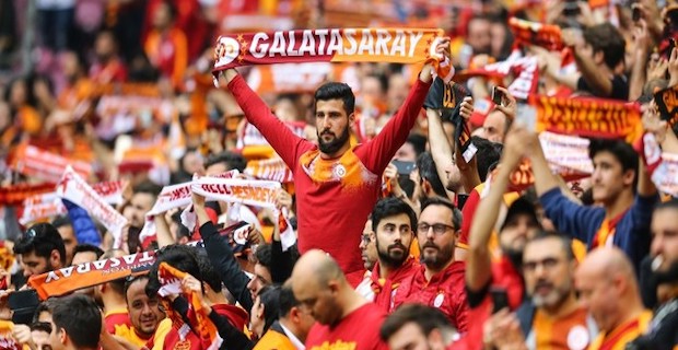 Galatasaray beat Besiktas to top Turkish league