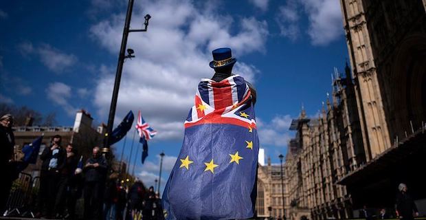 Brexit knot still tight after court blow to suspension