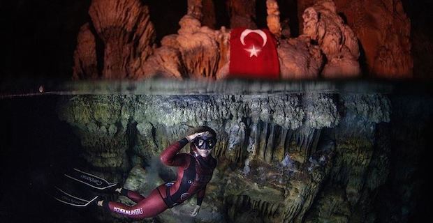 Turkish diver Sahika Ercumen breaks world record