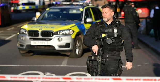 London Bridge: Man 'shot by police' after stabbing attack