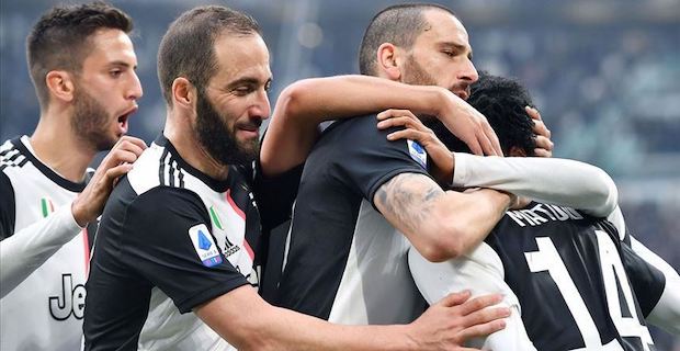 Juventus regain Serie A top spot after Lazio beat Inter