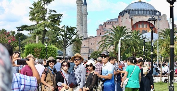 Turkey welcomes some 1.8M foreign visitors in January