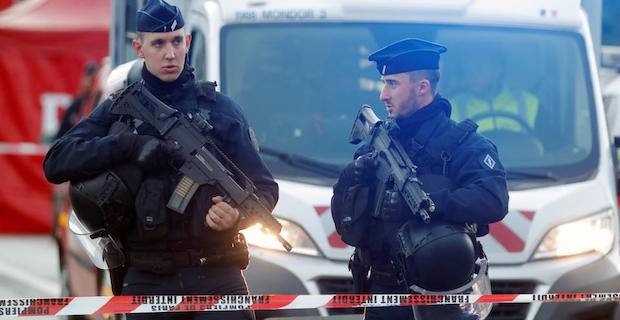 Gunman opens fire in Paris mosque, wounding one