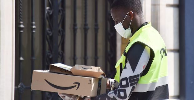 Amazon plans hiring spree as orders surge