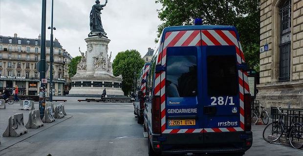 France reports 92 virus deaths, hospitalizations down