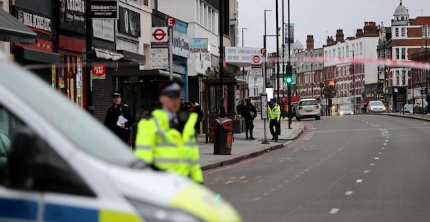 School evacuated after #039;bomb threat#039; in London
