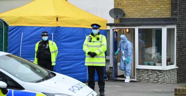 Police officer arrested on suspicion of murdering London woman
