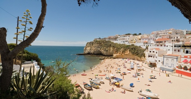 UK removes Portugal from green list of COVID travel