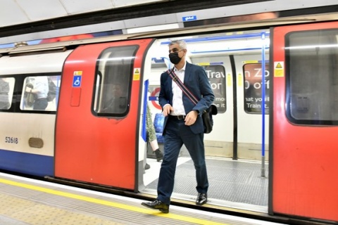 Bank station’s new, spacious southbound Northern line platform officially opened