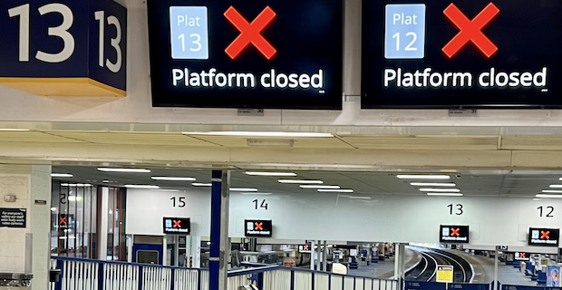 London Euston station trains disrupted for hours after points failure