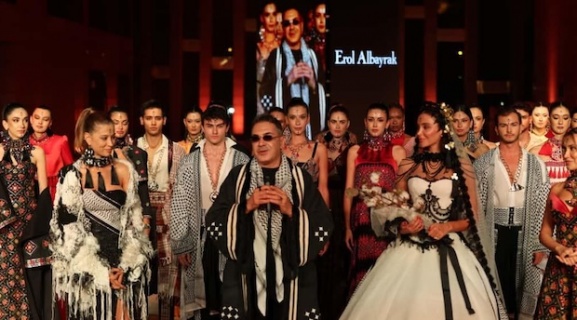 Moira by Urfa Collection Brings Ancient Weaving Tradition to the Fashion Stage