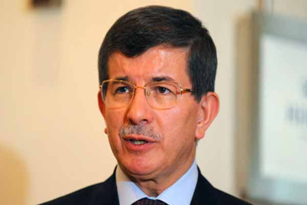 Turkish FM Davutoglu calls on nations to act against Assad