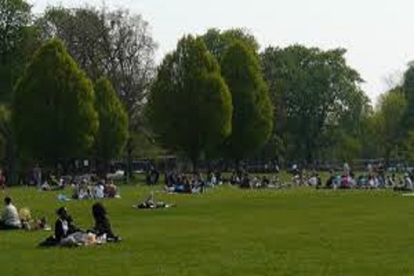 Clissold Park welcomes its three millionth visitor in just 12 months!