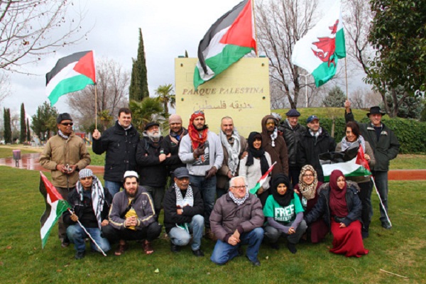 Bristol aid drivers stranded in desert no man's land