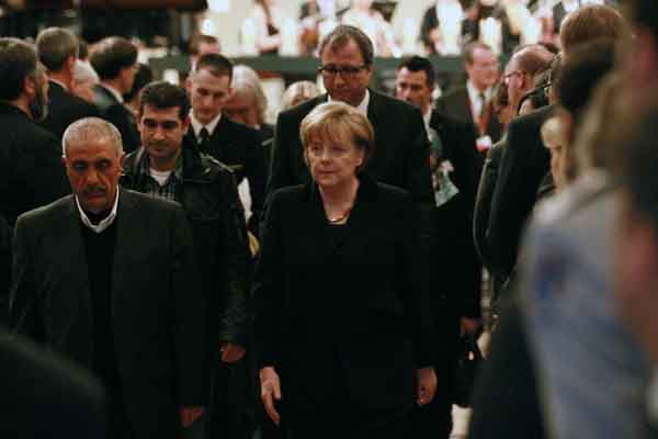 Merkel to meet with neo-Nazi victims' families