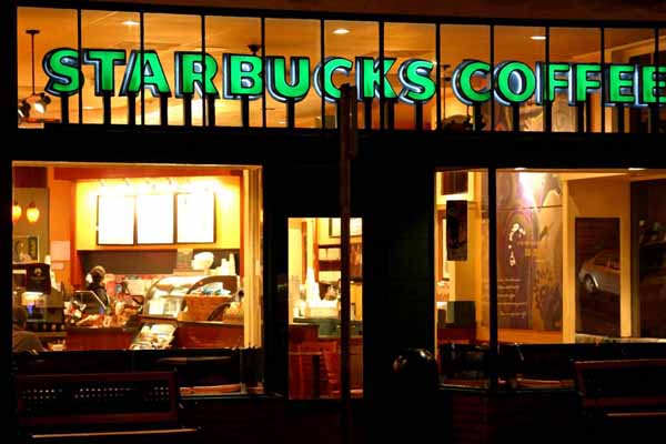 Starbucks reports UK loss, pays no tax for 2012