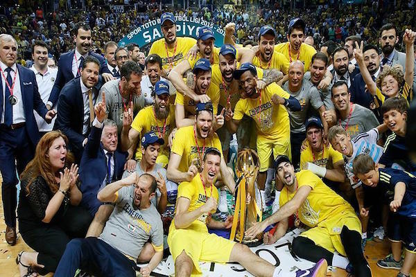 Fenerbahce win Turkish Basketball title