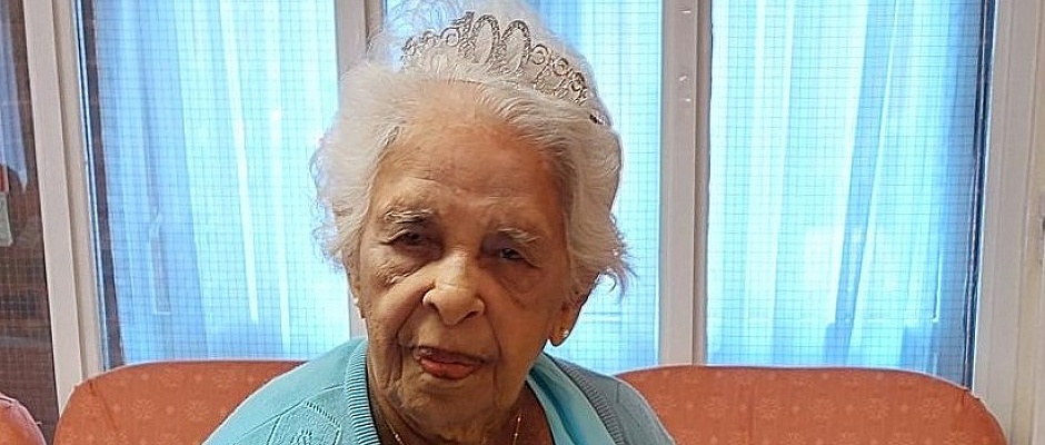 Etelvina celebrates her 100th birthday in Enfield