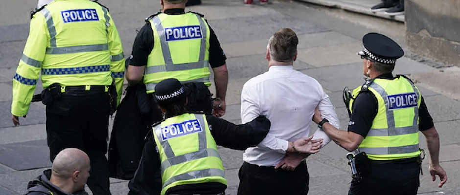 The arrests of protesters after the death of Queen !  Free speech concerns