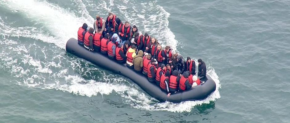 Channel migrants face lifetime ban on returning to UK